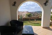 Villa plain-pied F4 avec piscine b&acirc;tie sur un terrain de 525 m2 &agrave; vendre - Manazary Ambatobe