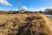 A vendre magnifique terrain de 6 230 m2 sis à Anjomakely Ivato, idéalement situé en bord de route pavée, offrant un accès facile à tout type de véhicule.