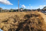A vendre magnifique terrain de 6 230 m2 sis à Anjomakely Ivato, idéalement situé en bord de route pavée, offrant un accès facile à tout type de véhicule.