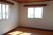 A louer une villa rénovée F6 possédant une belle vue sur la ville d'Antananarivo, située à Antanimenakely Ampitatafika
