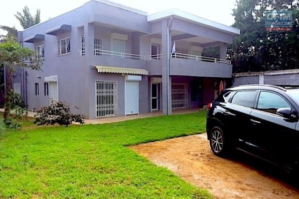 A vendre grande villa  F5 moderne à Ambohibao