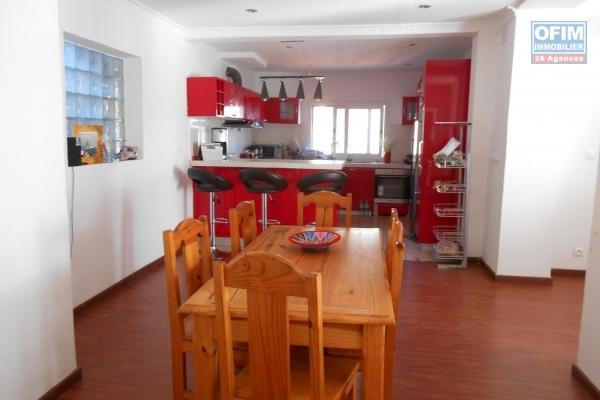 A louer un appartement T4 meublé et équipé à Alarobia Antananarivo