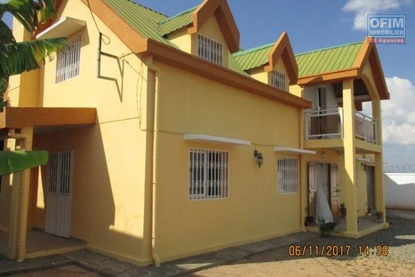 OFIM offre en location une villa F4 neuve meublée à Ambolokandrina
