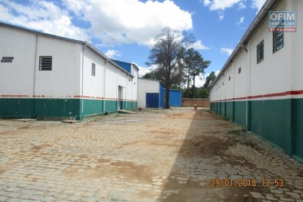 OFIM propose en location des entrepôts à Ambohibao