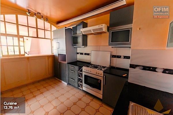 A vendre appartement T3 très spacieux à ivato
