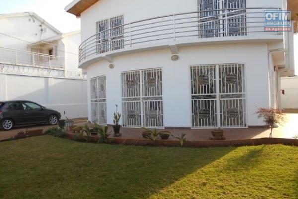 A louer une villa de type F5 à Mahatony Ivandry Antananarivo