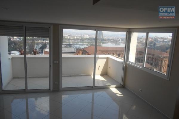 A louer un appartement T3 en duplex à Amparibe Antananarivo