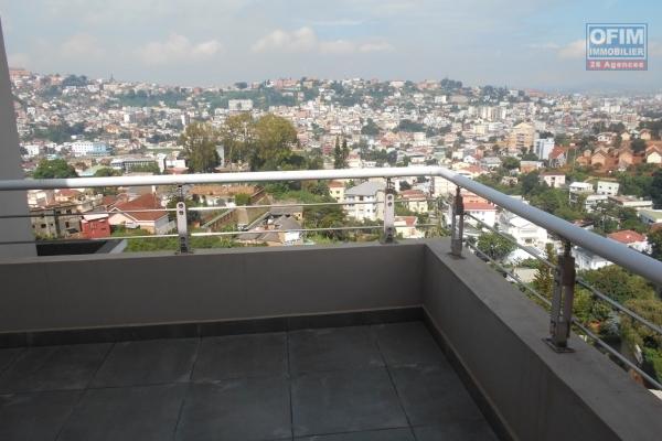 OFIM offre en location un appartement T3 neuf de standing près du Mausolée Panorama