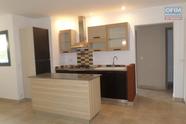 OFIM met en location un appartement T2 au bord de route au première étage d'un immeuble à Ivandry