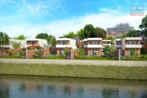 A vendre belle villa neuve F4 avec piscine et au bord du lac à Andranotapahana