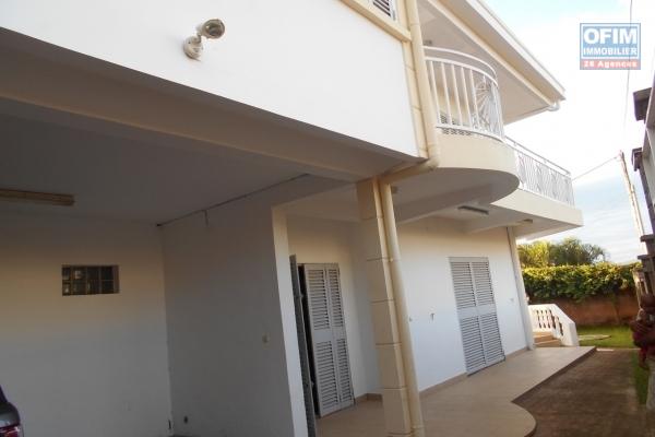 Villa F6 à étage à Mahatony