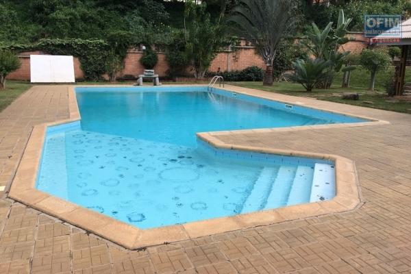 Villa  F6 type traditionelle + studio avec piscine à Adohanimandroseza