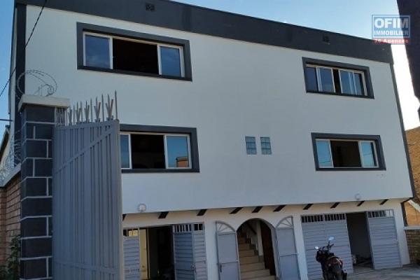 A louer un appartement de type T4 en duplex sis à Ambohibao Andranoro (NON DISPONIBLE)