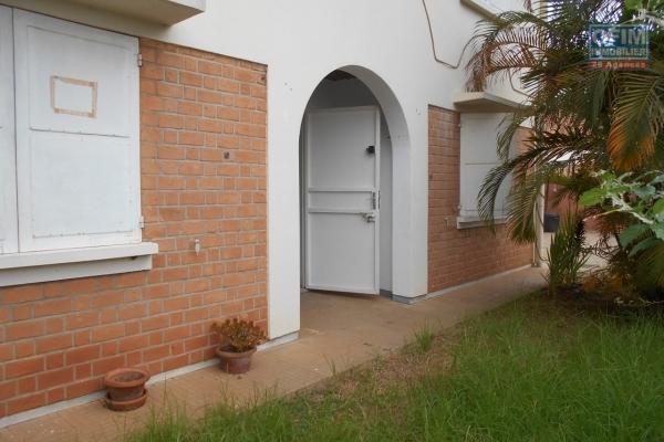 Villa F4 dans une résidence sécurisée à Tanjombato