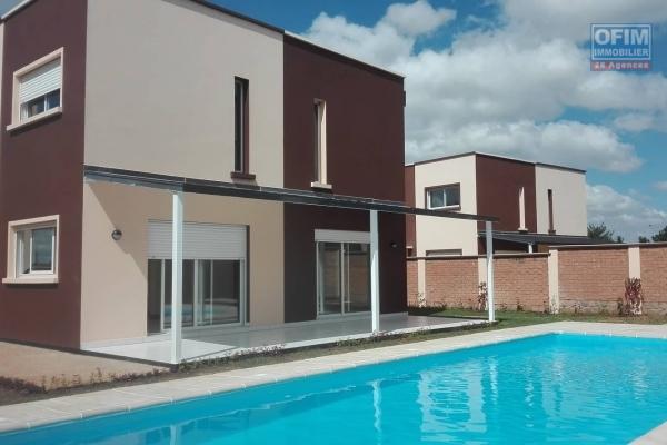 Belle villa avec piscine, Mandrosoa Ivato