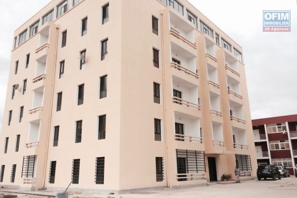 A vendre appartement T4 neuf à Ambatoroka