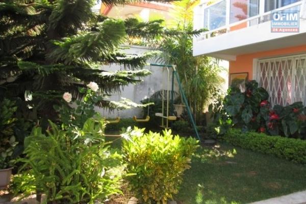 A louer une villa F8 meublée à Nanisana