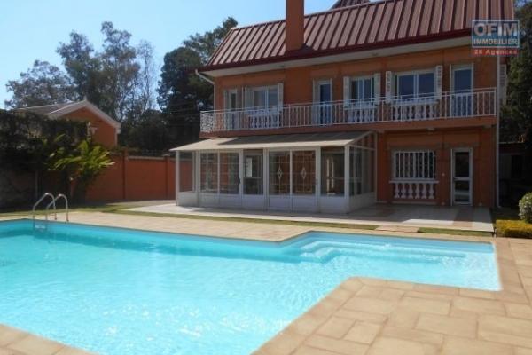 Une villa F5 avec piscine Androhibe