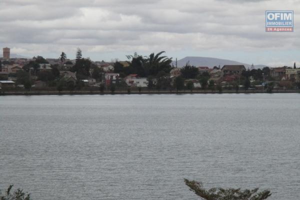 Un appartement T3  au 2è étage d'une résidence neuve avec piscine à Analamahitsy