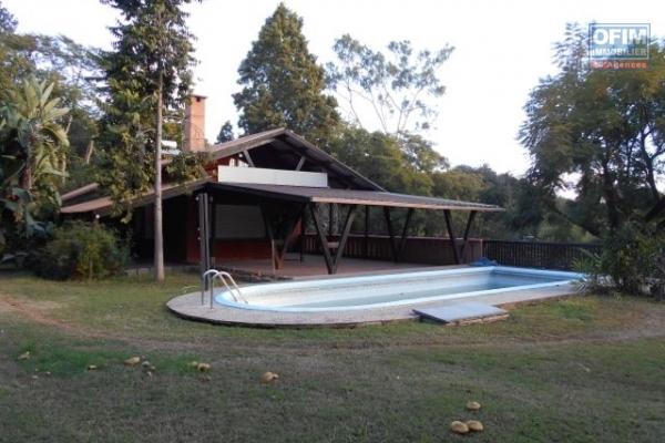 Une villa F5 avec piscine à Ilafy