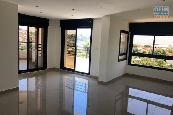 A vendre appartement neuf T3  dans le quartier calme de Tsiadana