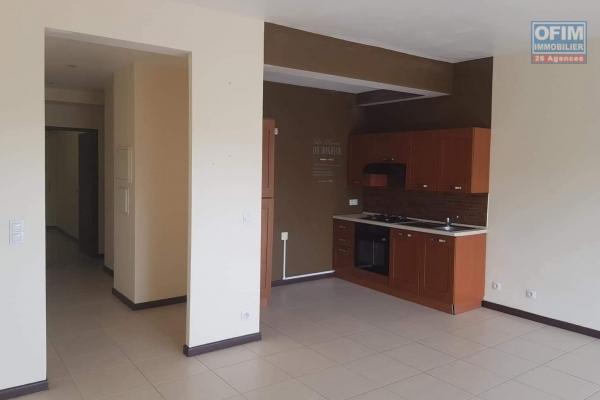 Un appartement T3 meublé sécurisé à Tsimbazaza