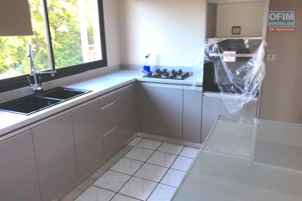 A vendre magnifique T2 Ambatobe à proximité direct LFT ET LEADER PRICE