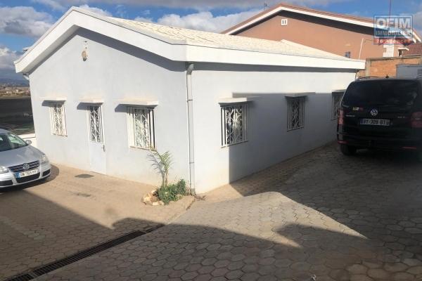 VENTE villa basse F4, avec une très belle vue sur AMBOHIJANAHARY