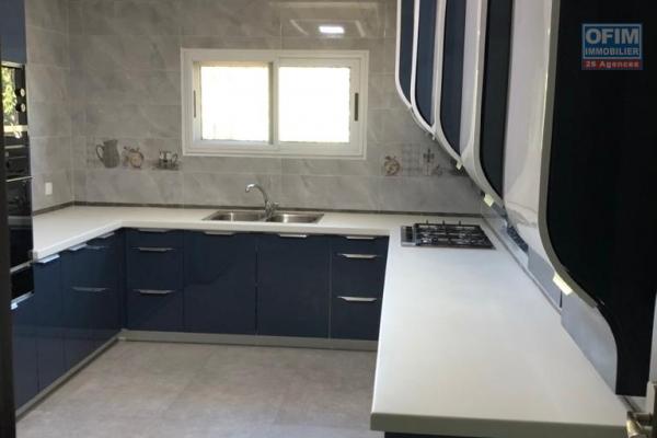 Un appartement T5 en duplex à Androhibe