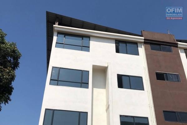 VENTE APPARTEMENT T4 NEUF de 143,44m2 SUR TALAMATY, AVEC UNE VUE MAGNIFIQUE ET PISCINE