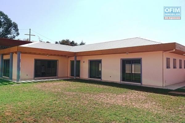 Une villa F5 dans une résidence sécurisée à Soavina Tanjombato
