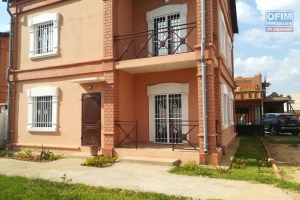 Une villa neuve de type F6 sur By pass ( NON DISPONIBLE )
