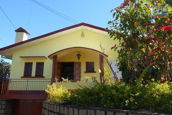 Une villa de type F4 avec vue à Ankatso
