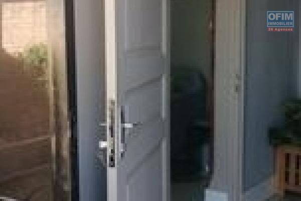 A louer ,un Studio meublé sis à Imerinafovoany