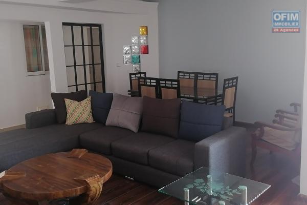 À louer un appartement meublé de type T4 à deux pas du centre ville sis à Ambohidahy Ambatonakanga