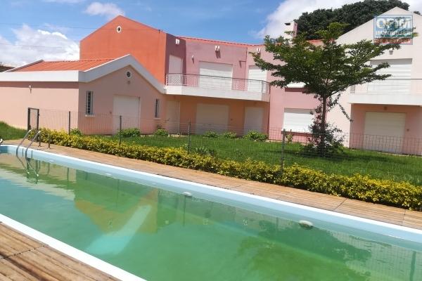 A louer une villa F6 avec piscine dans une résidence à Soavina Antananarivo