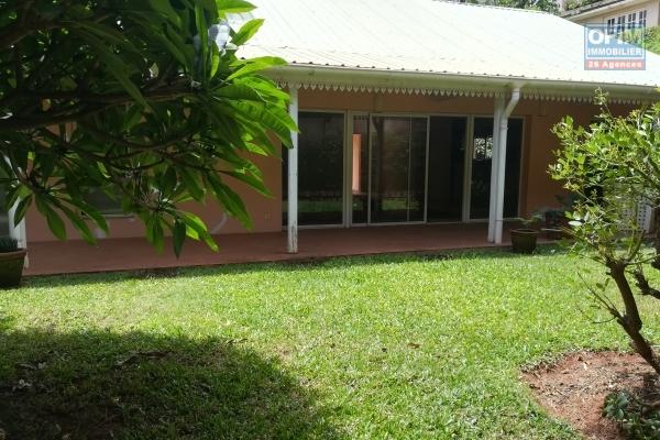 Une villa basse F4 avec studio à Analamahitsy