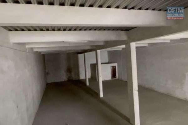 Un entrepôt de 714m2 dans un site sécurisé à Tanjombato