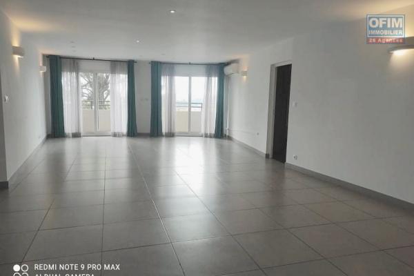 Un appartement T3 à Faravohitra avec vue