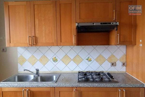 A loure un appartement T4 en duplex à ambatonakanga