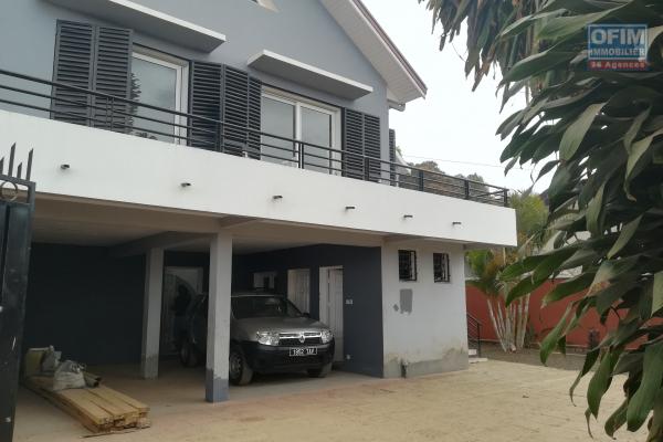 Une villa F4 à étage à Mahatony IVandry