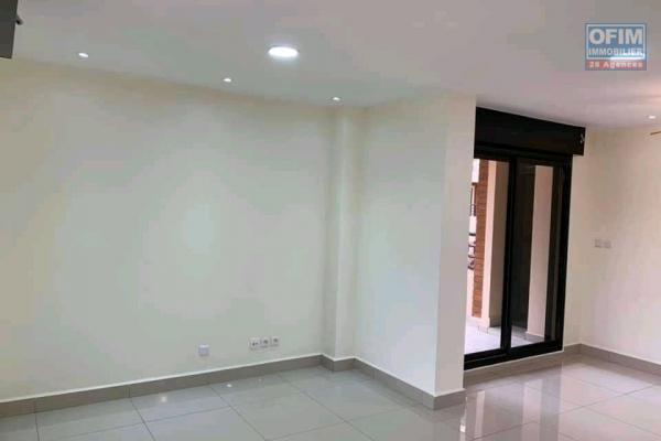 Un appartement neuf T3 avec vue à Ampasanimalo