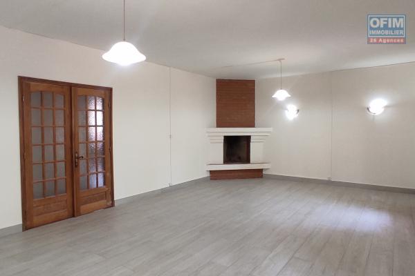 Location d'un charmant appartement T3 à Mandrosoa Ivato ( NON DISPONIBLE )