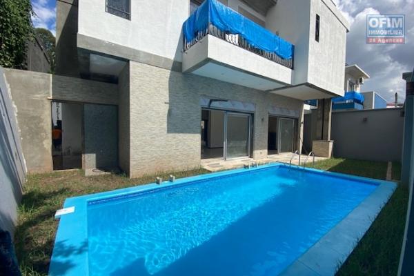 Deux villas neuves F6 avec piscine à Ivandry Alarobia