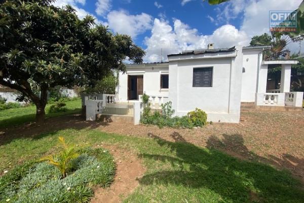 Une villa F4 villa F4 avec jardin à Ankerana