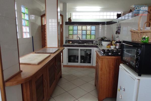 Vente d'une maison F8   dans le quartier calme et résidentiel d'ambohitrarahaba