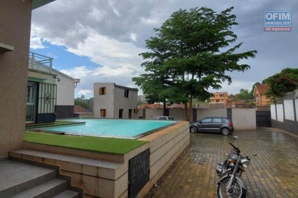 Une villa F5 meublée avec piscine à Andohanimandroseza