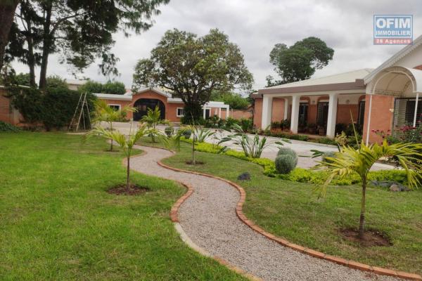 OFIM Immobilier loue une charmante Villa basse neuve F4 dans une petite résidence sur Talatamaty Amborompotsy