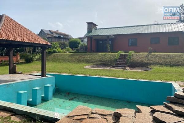 Une villa F4 avec piscine à Malaza Tanjombato