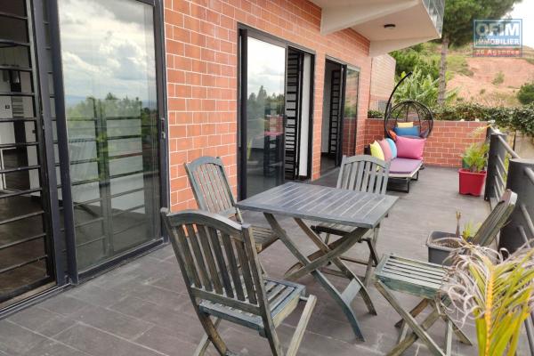 OFIM immobilier offre en location une petite villa dans une résidence sécurisée 24/24 sur Ambatobe dans le panoramique
